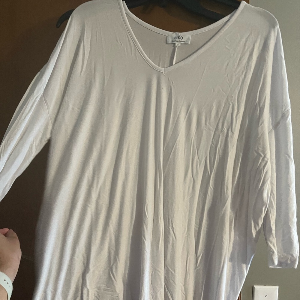 Piko 1988 White V-Neck Dolman Sleeve Top